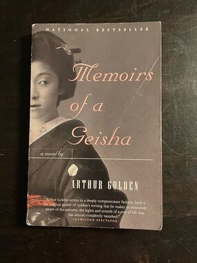 3/$15 Memoirs of a Geisha - Pink Cover Paperback